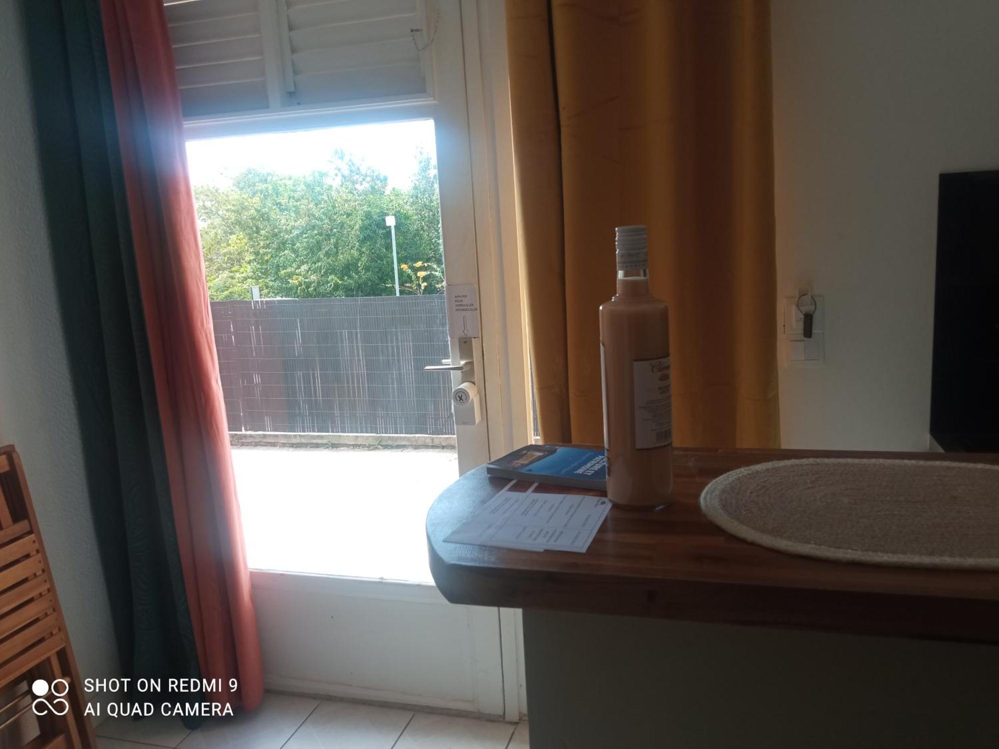 Apt 107 - Résidence touristique à l'anse Mitan accessible aux personnes à mobilité reduite Les Trois-Ilets Esterno foto