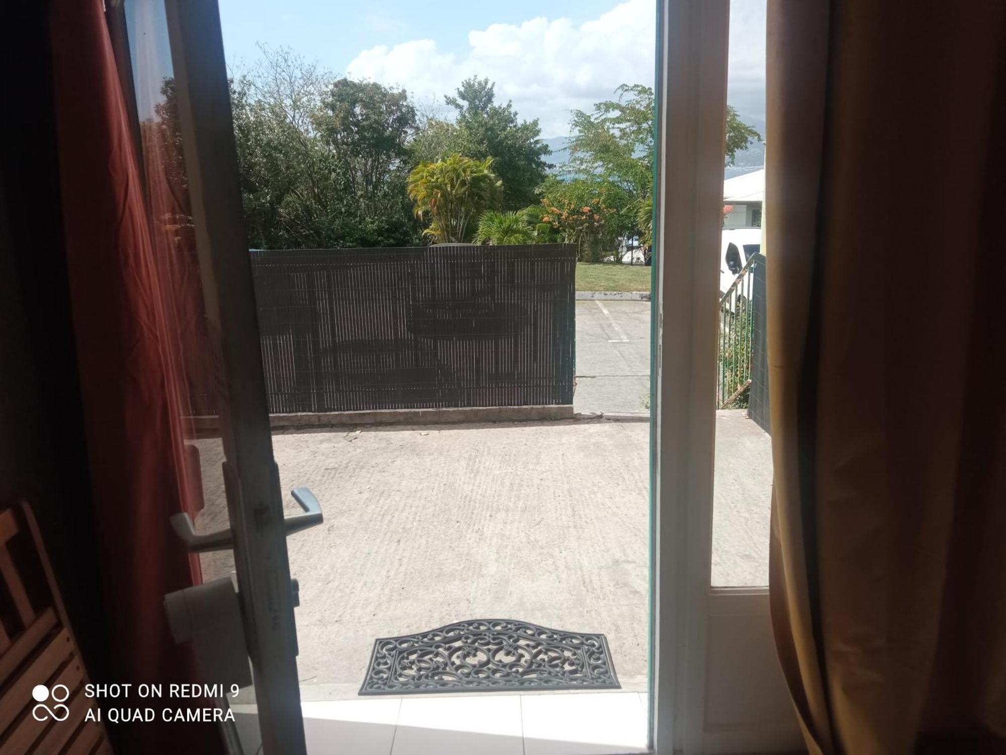 Apt 107 - Résidence touristique à l'anse Mitan accessible aux personnes à mobilité reduite Les Trois-Ilets Esterno foto
